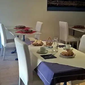 La Jacaranda SantʼAntìoco